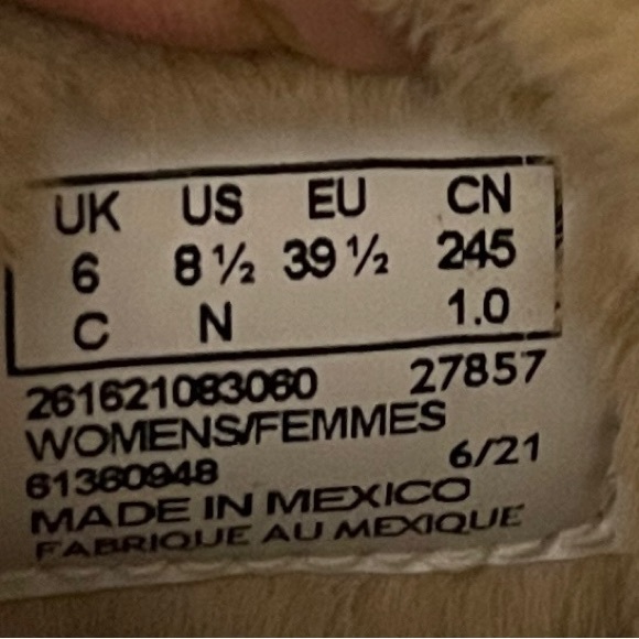 Clark’s - Picture 4 of 4